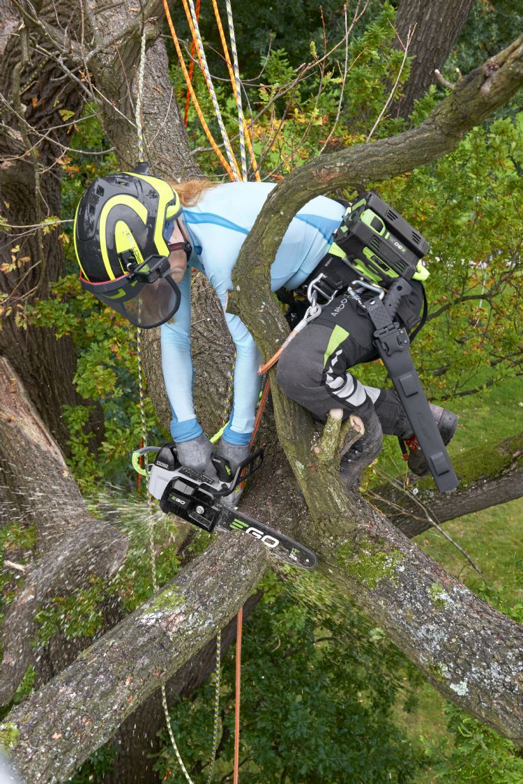 Als je de accu's volledig op je heupen draagt, ervaar je dat nauwelijks als extra gewicht Als je de accu's volledig op je heupen draagt, ervaar je dat nauwelijks als extra gewicht