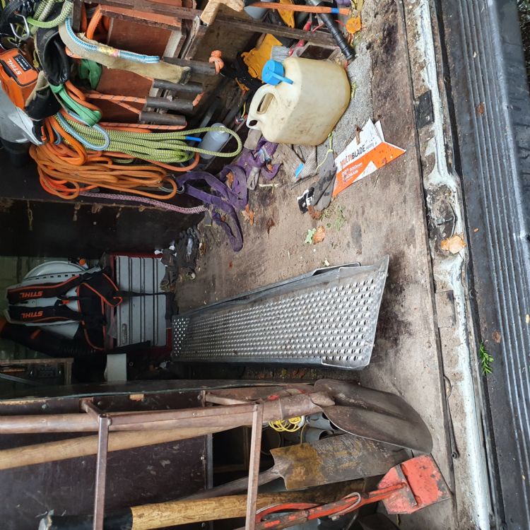 De versnipperaar past hier nog net bij! De versnipperaar past hier nog net bij!