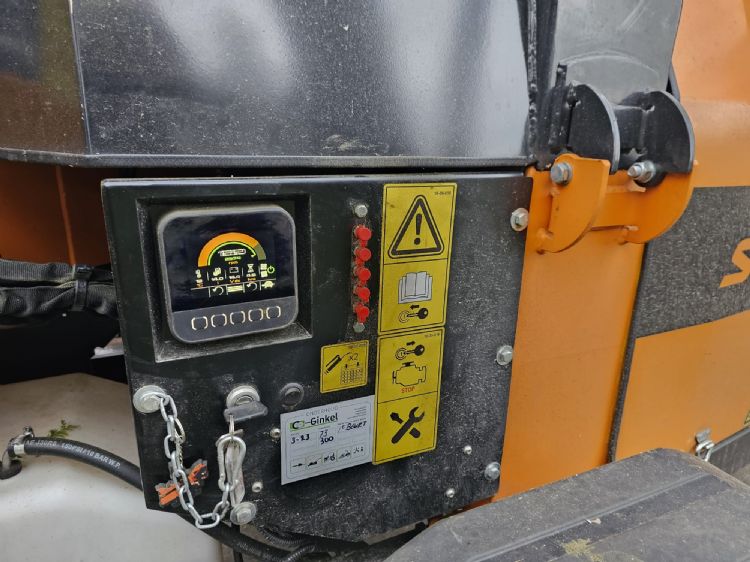 Gebruiksvriendelijk en veel informatie op de digitale display Gebruiksvriendelijk en veel informatie op de digitale display