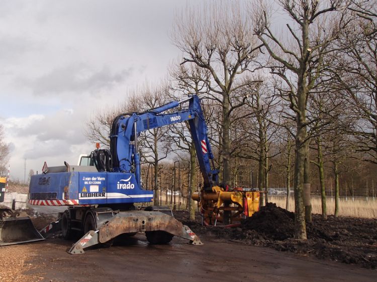 Van de Vondervoort stond aan de wieg van het huidige Rotterdamse bomendepot, samen met collega Ronald Loch. Van de Vondervoort stond aan de wieg van het huidige Rotterdamse bomendepot, samen met collega Ronald Loch.