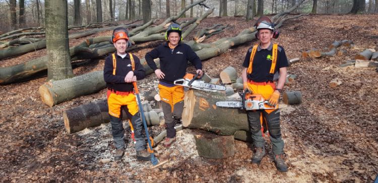 Helicon-docenten William Peters en Harrie Verbeek samen met instructeur Henri Schuurmans tijdens de training tot examinator NKC Helicon-docenten William Peters en Harrie Verbeek samen met instructeur Henri Schuurmans tijdens de training tot examinator NKC