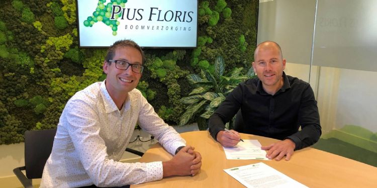 Mark Rotteveel (links) projectadviseur bij de Koninklijke Ginkel Groep, die werkt volgens het Pius Floris-concept, en Jan-Willem de Groot (rechts), franchisemanager bij Pius Floris Boomverzorging.